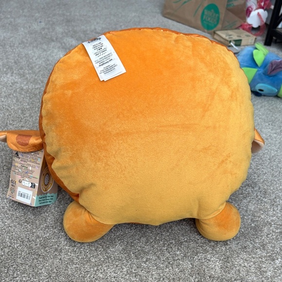 Disney Munchlings Pineapple Upside Down Cake Stitch NWT - Picture 11 of 11